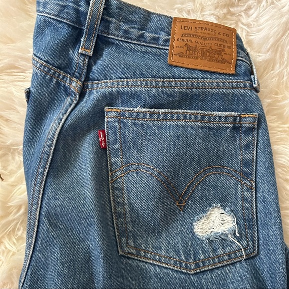 Levi’s wedgie jeans - Picture 3 of 3